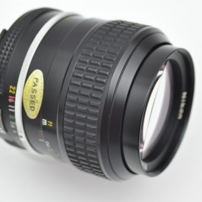 Nikon Nikkor 105mm 2.5 AI superscharf schon ab Blende 2.5 -die Legende