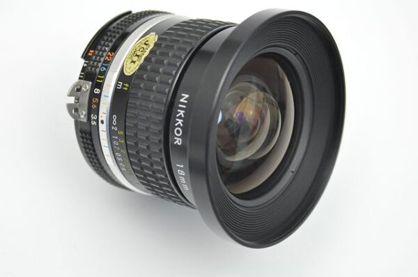 Nikon Nikkor 18mm 3.5 AIS - mit CRC Nahbereichskorrektur