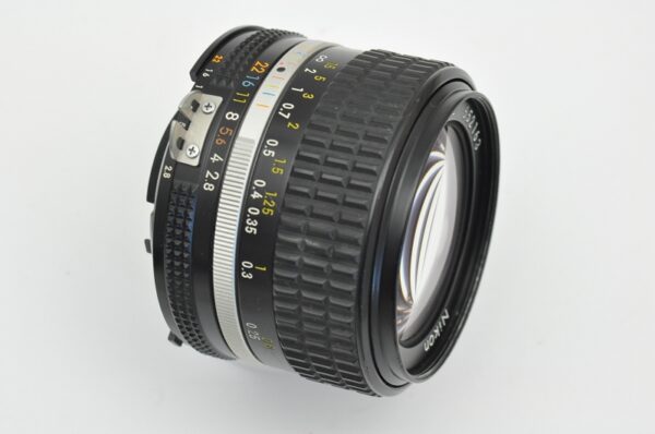 Nikon Nikkor - 28mm 2.8 AIS - Nikons schärfstes manuelle Objektiv