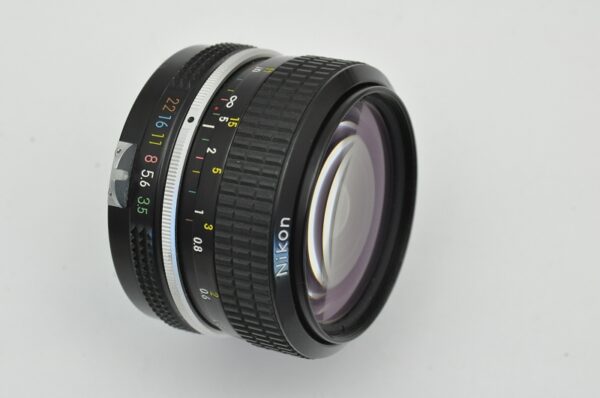 Nikon Nikkor 28mm 3.5 Non-AI - ein idealer Reisebegleiter