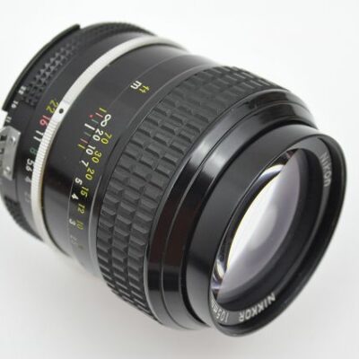 Nikon Nikkor - 105mm  2.5 AI - die Bildschärfe ist überragend